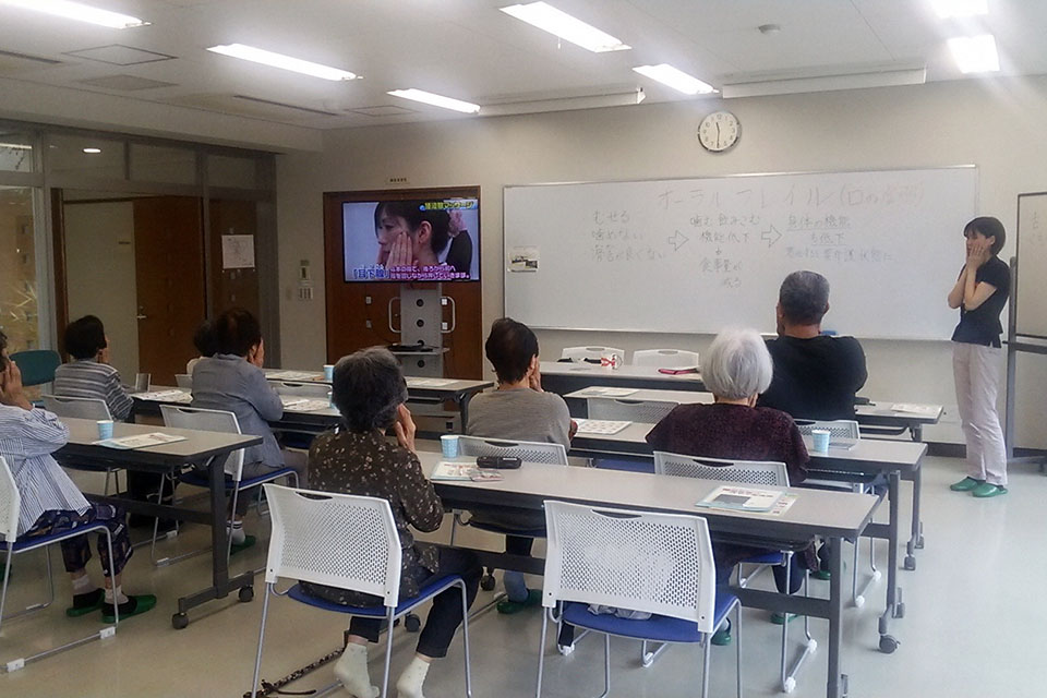 10人以上の高齢者グループを対象とした歯つらつ健口講座（出張型）